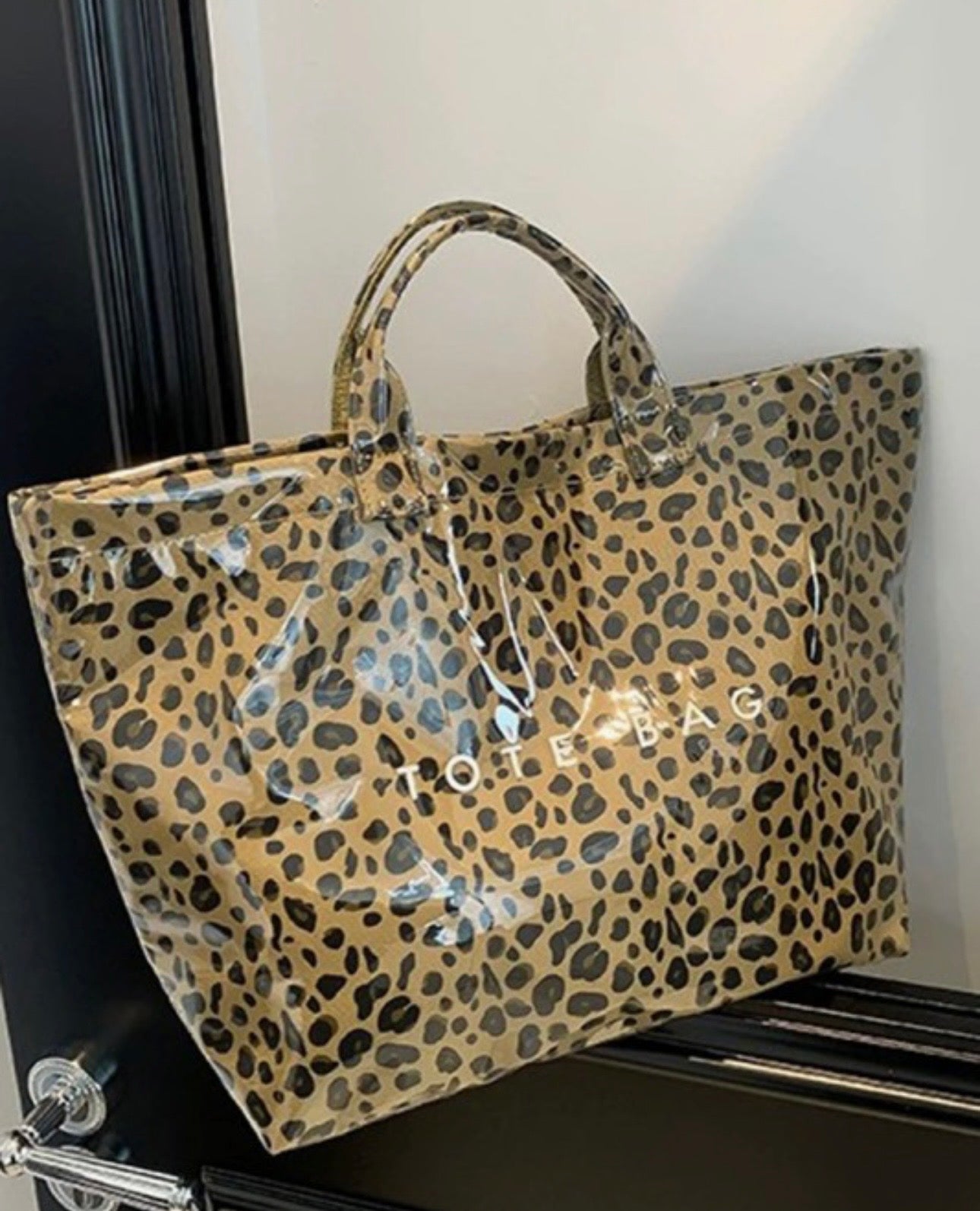 The tote bag